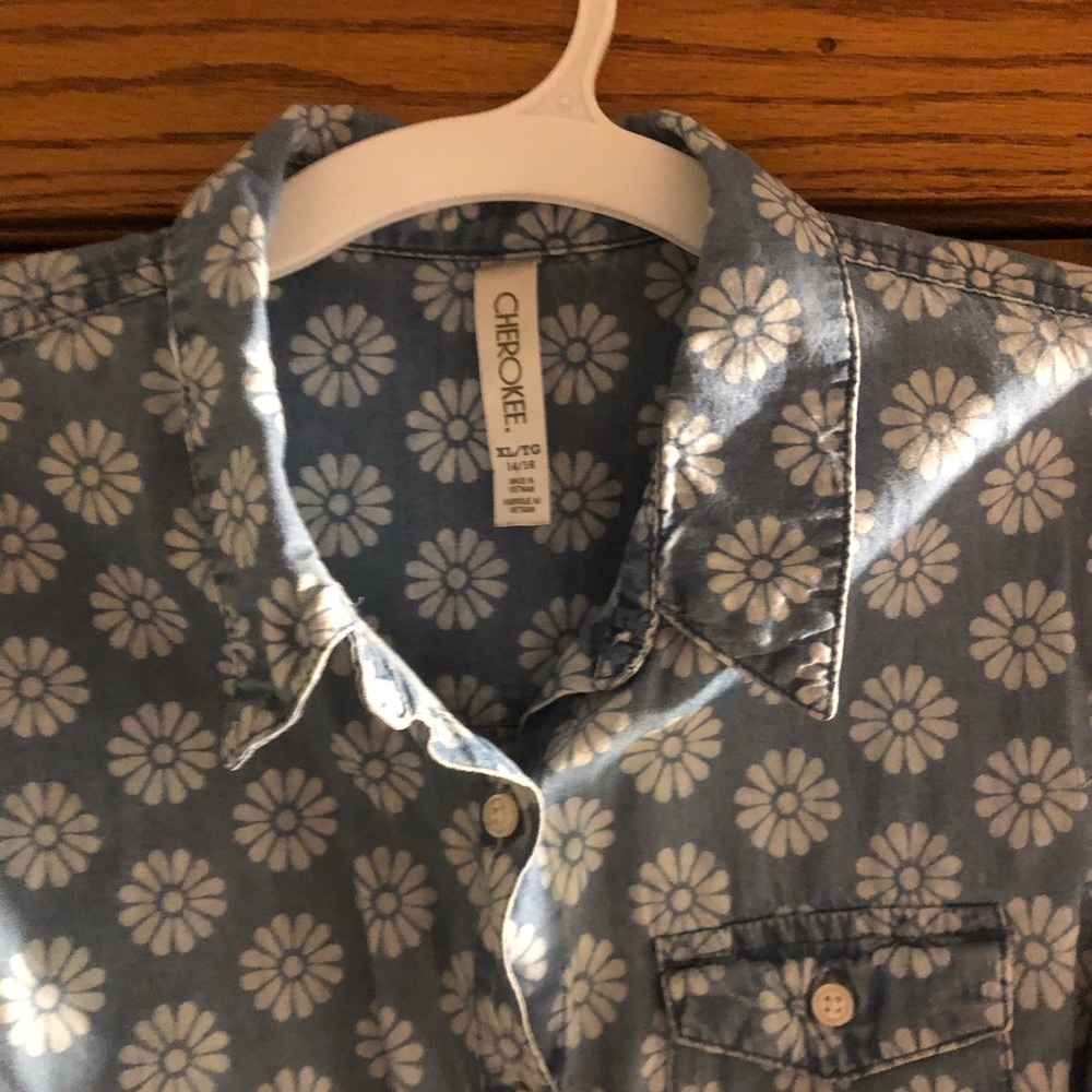 girls denim floral button down shirt - Picture 2 of 5